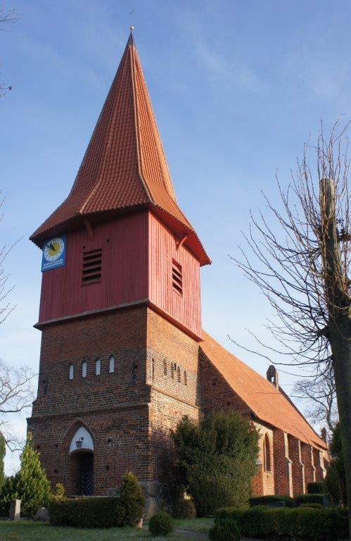 Sankt-Nikolai-Kirche in Altefähr